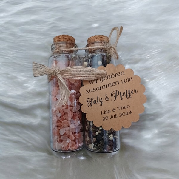 Salt & Pepper Wedding Favors | Personalized Set in a Test Tube | Sustainable and Useful Wedding Favors | Name / Date