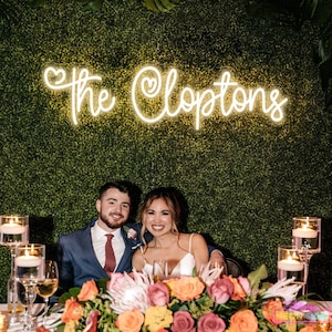 Placa de néon personalizada para casamento Placa de néon com nome de casal Placa de néon personalizada para casamento Luz LED Decoração de parede para festa de casamento Arte de néon para casamento Presente para casal