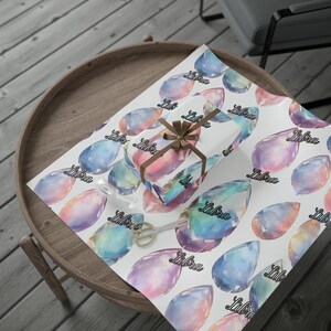 Papiers cadeaux personnalisés avec motif de pierre de naissance et signe du zodiaque pour octobre