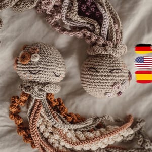 Crochet pattern JUALLE KARLIE as digital download, PDF, Amigurumi for babies and toddlers, not a finished crochet animal, German & English