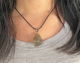 Rookkwartshangerketting, elegant zwart koord
