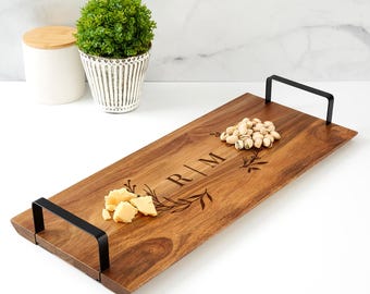 Plateau de service personnalisé en bois d'acacia, plateau gravé, cadeau de pendaison de crémaillère