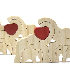 Benutzerdefinierte hölzerne Elefanten Familie Puzzle, personalisierte Tierfiguren, Holz Elefanten Schnitzereien, Familien Name Puzzle, kundenspezifisches Muttertagsgeschenk Bild 9