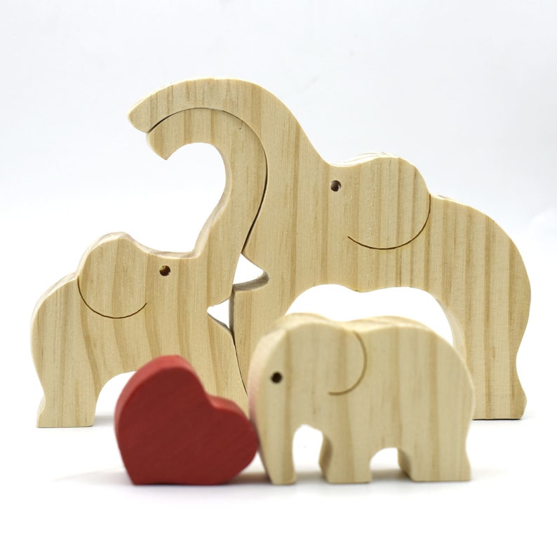 Holzelefantenfamilien-Puzzle, benutzerdefinierte Tierfiguren, Holzelefanten-Schnitzereien, personalisiertes Familiennamen-Puzzle, Muttertagsgeschenk, Kindergeschenk Bild 8