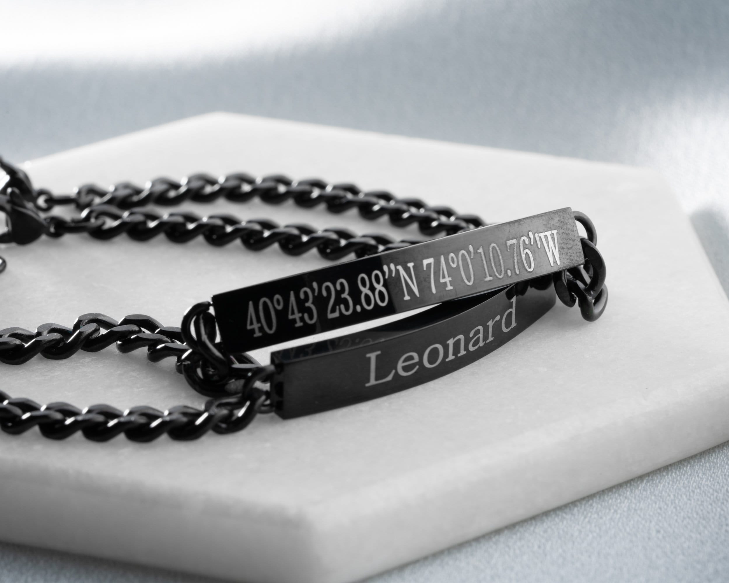 방탄소년단 V Leather Couple Bracelet