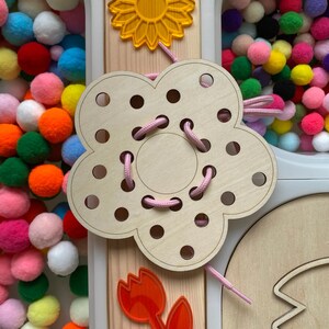 Carte à lacer – fleur
