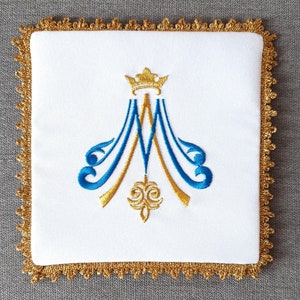 Embroidered Chalice Pall M Marian Pattern