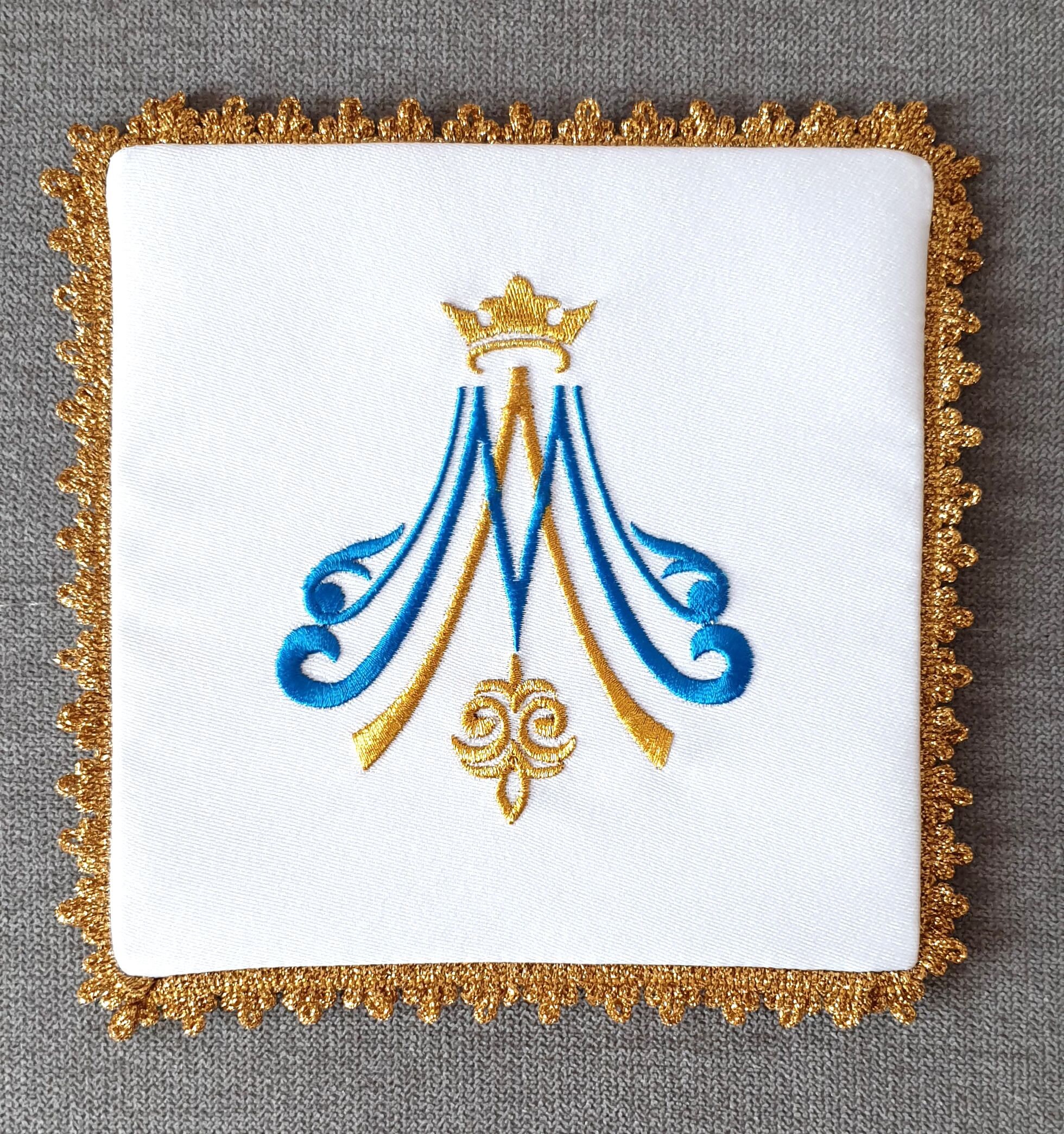 Embroidered Chalice Pall M Marian Pattern - Etsy