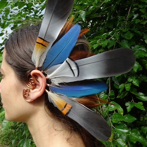 Macaw Feather Earcuff