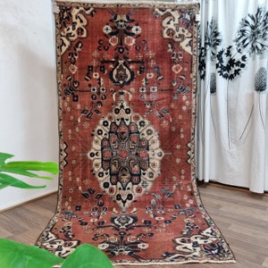 Turkish vintage rug handmade, 8.2 x 4.1 ft - (250x125 cm) Unique beautiful Turkish vintage carpet- free shipping