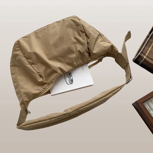 Loygkgas Unisex Adult Space Padded Nylon Messenger Bag Solid Color
