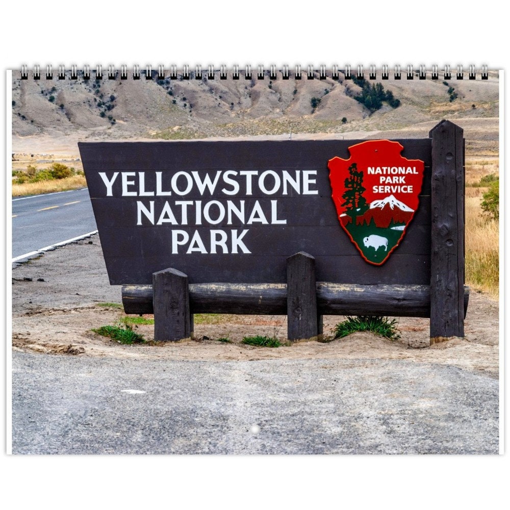 Yellowstone National Park 2024 Wall Calendars US & CA, Yellowstone