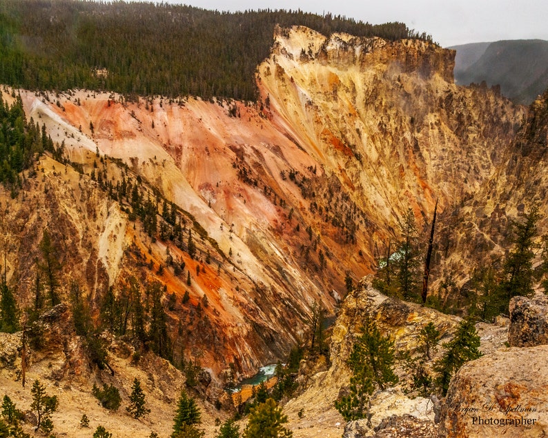 Yellowstone National Park 2024 Wall Calendars US & CA, Yellowstone