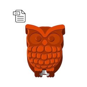 Op de afbeelding: Een oranje 3D-geprint uilenbeeldje. De uil heeft een gedetailleerd ontwerp met een getextureerd lichaam en grote ogen.