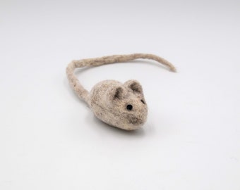 Handmade felt mouse for cats. game mouse. Cat toys. Mice. Cat activity