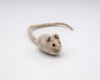 Handmade felt mouse for cats. Toy mouse. Cat toy. Mouse. Cat activity