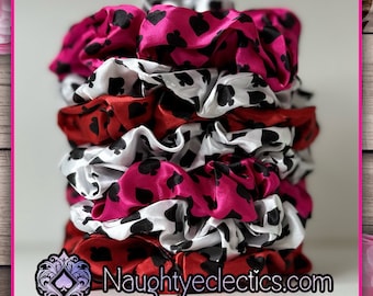 Queen of Spades Scrunchie: Satin Feel Hair Tie