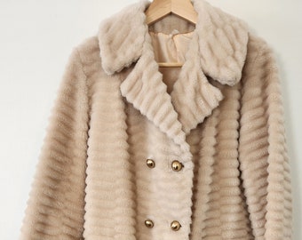 Vintage Glenbrooke faux fur cream coat with brass buttons, double breasted, wonderful condition, so snuggly!