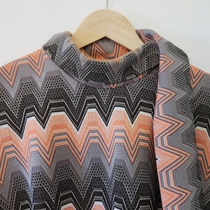 Vintage Jean Lang Original double knit A-line dress Coral, black, white, grey. Size Large