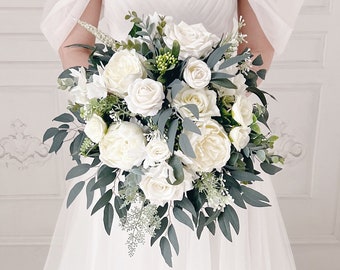 Wedding bouquet, White Bridal bouquet, White wedding bouquet, Eucalyptus wedding bouquet, Bridesmaids bouquet, Peony wedding bouquet