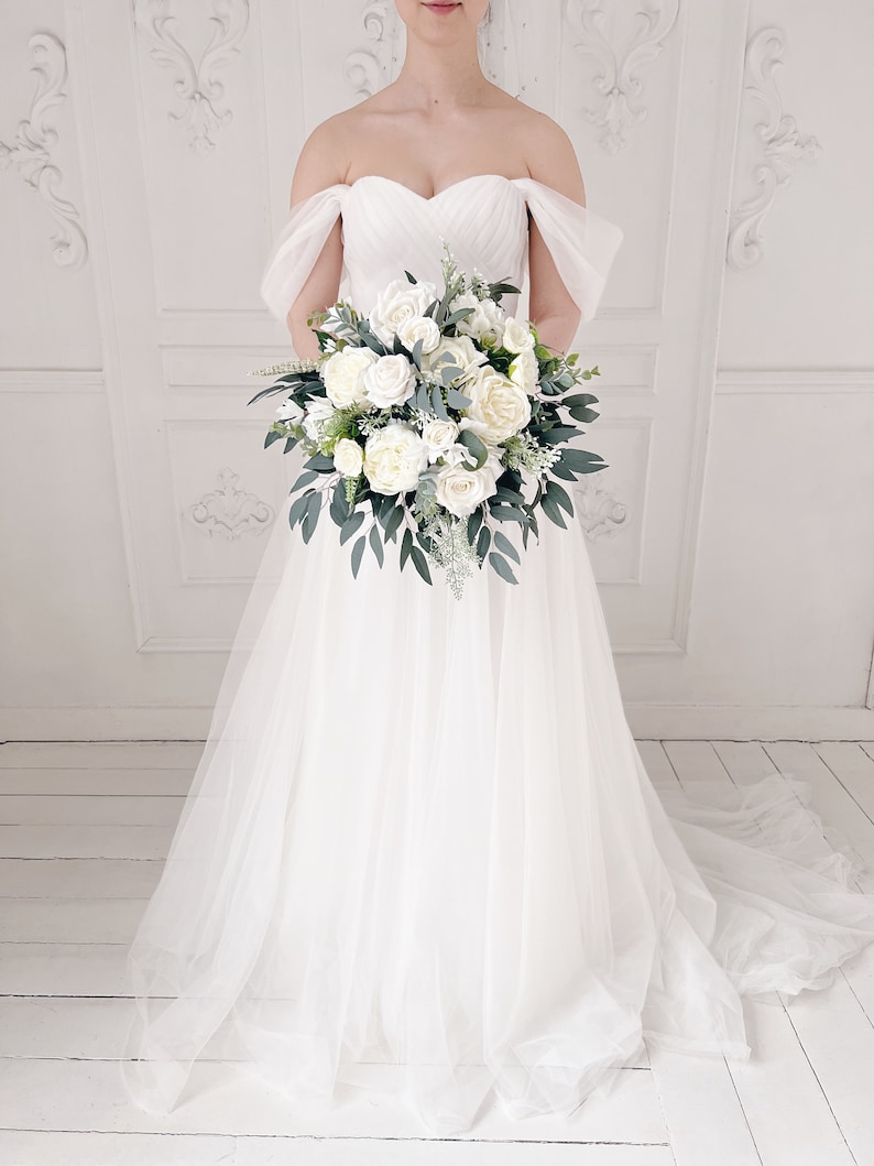 Wedding bouquet, Bridal bouquet, White wedding bouquet, Eucalyptus wedding bouquet, Bridesmaids bouquet, White bridal bouquet image 10
