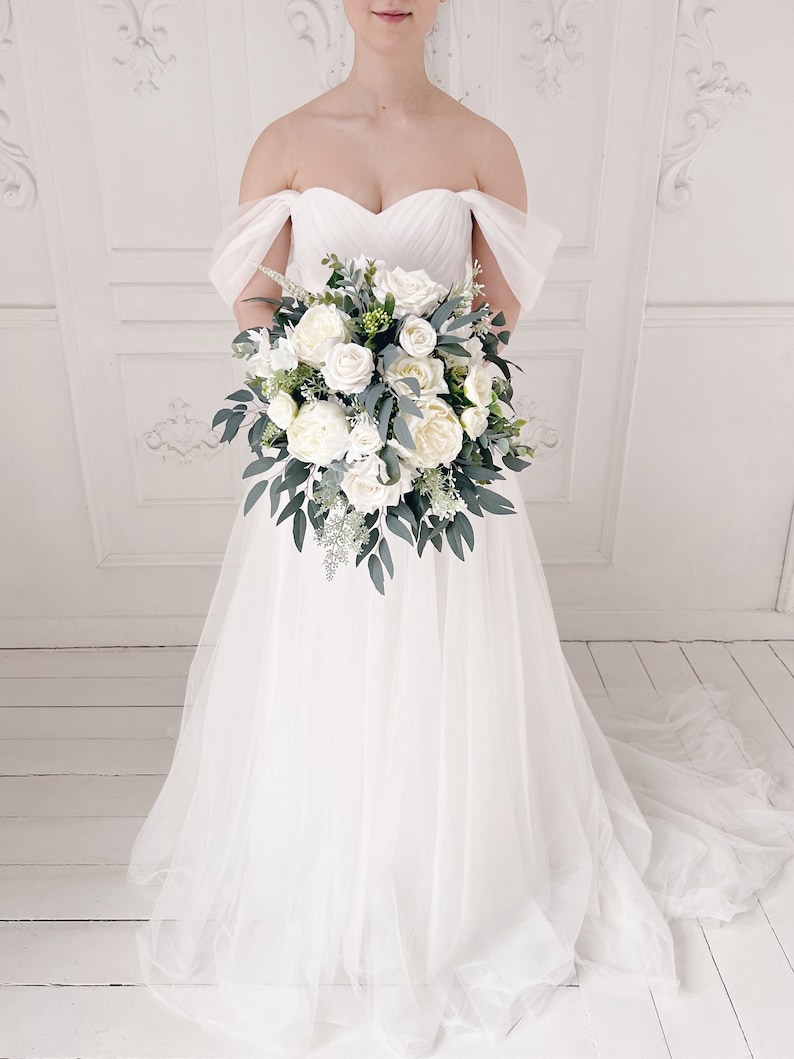 Wedding bouquet, Bridal bouquet, White wedding bouquet, Eucalyptus wedding bouquet, Bridesmaids bouquet, White bridal bouquet image 1