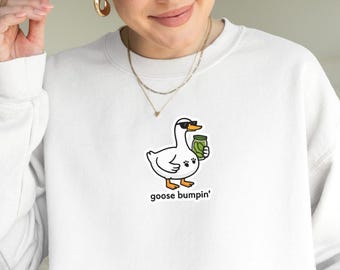 Goose Bumpin' Pregnancy Sweatshirt, Goose Pregnancy Announcement to Husband, Silly Mama to Be Crewneck, Funny Expecting Mom Baby Shower Gift