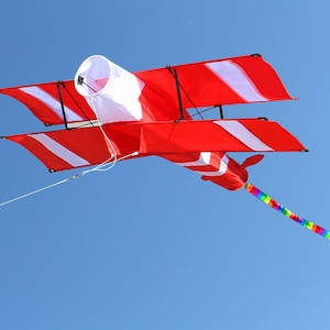 Red Baron 3D Single Line Red White Kite Outdoor Fun Sports Beach W/25 ft Trailer & String