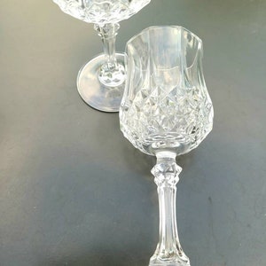 Beautiful vintage chiseled water glasses. Very nice retro shape