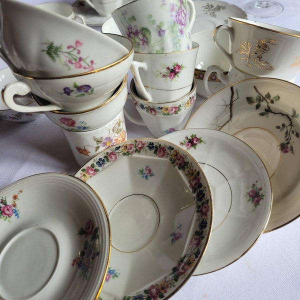 4 adorables tasses à café porcelaine française vintage dépareillées