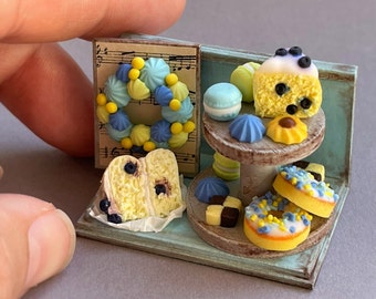 Small miniature set of sweet pastries for playing with dolls, dollhouse, scale 1:12, polymer plastic