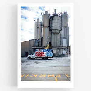 Park - Long Island City, Queens, NYC | Impression d'art et affiche murale de photographie de rue (8 x 12 po, 16 x 24 po, 20 x 30 po.)