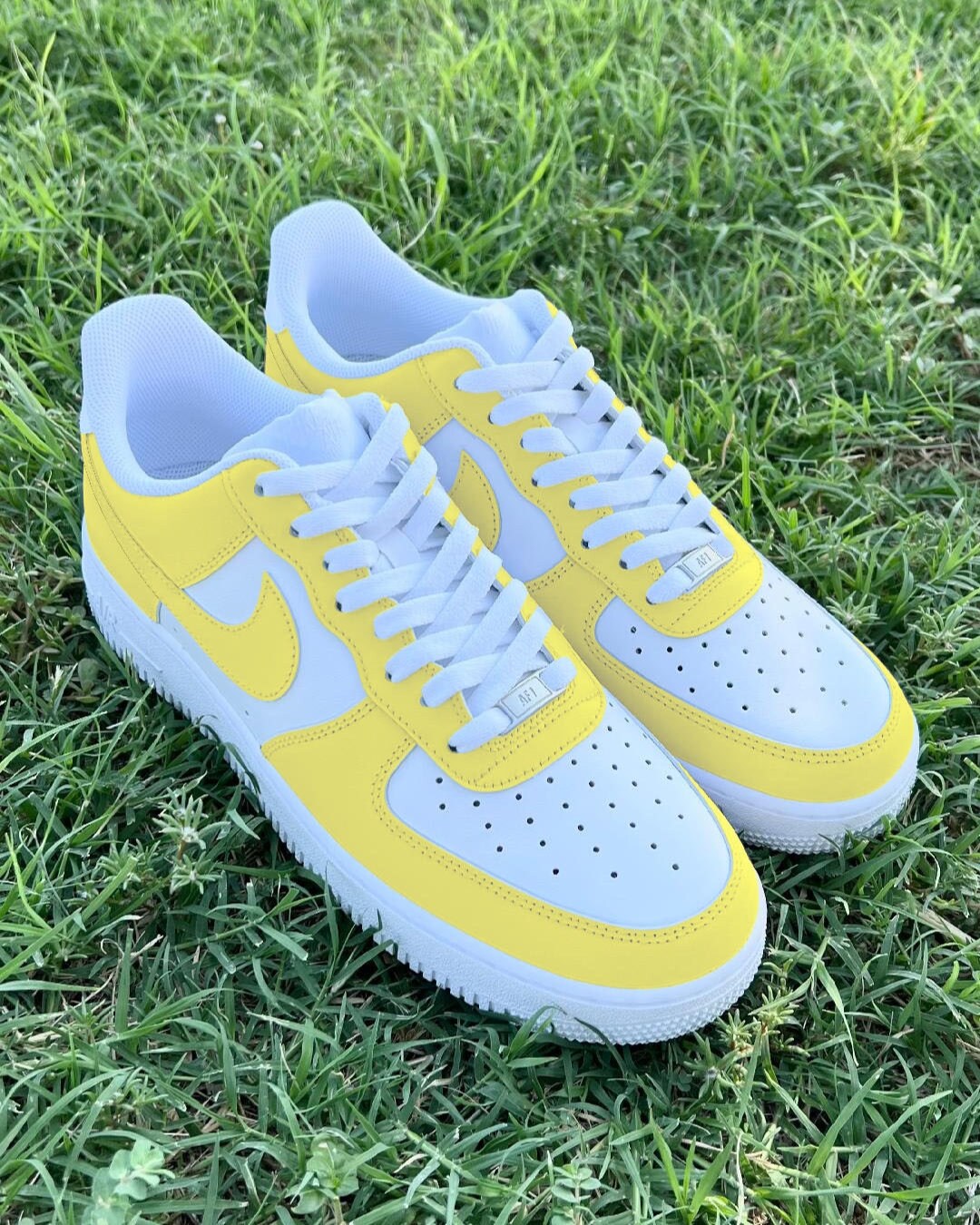 pale yellow air force 1