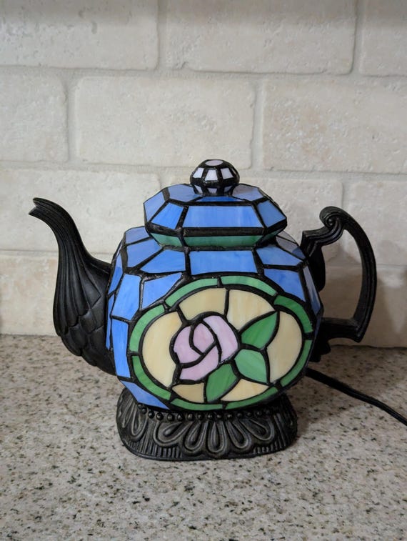 Excellent Vintage condition Table Accent Night light Teapot tea pot Lamp Tiffany Cheyenne Style Accent Lamp Free Shipping