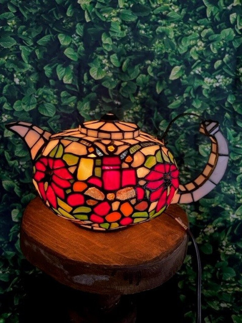Excellent Condition Large Tea Pot Table Accent Night Light Teapot Tea