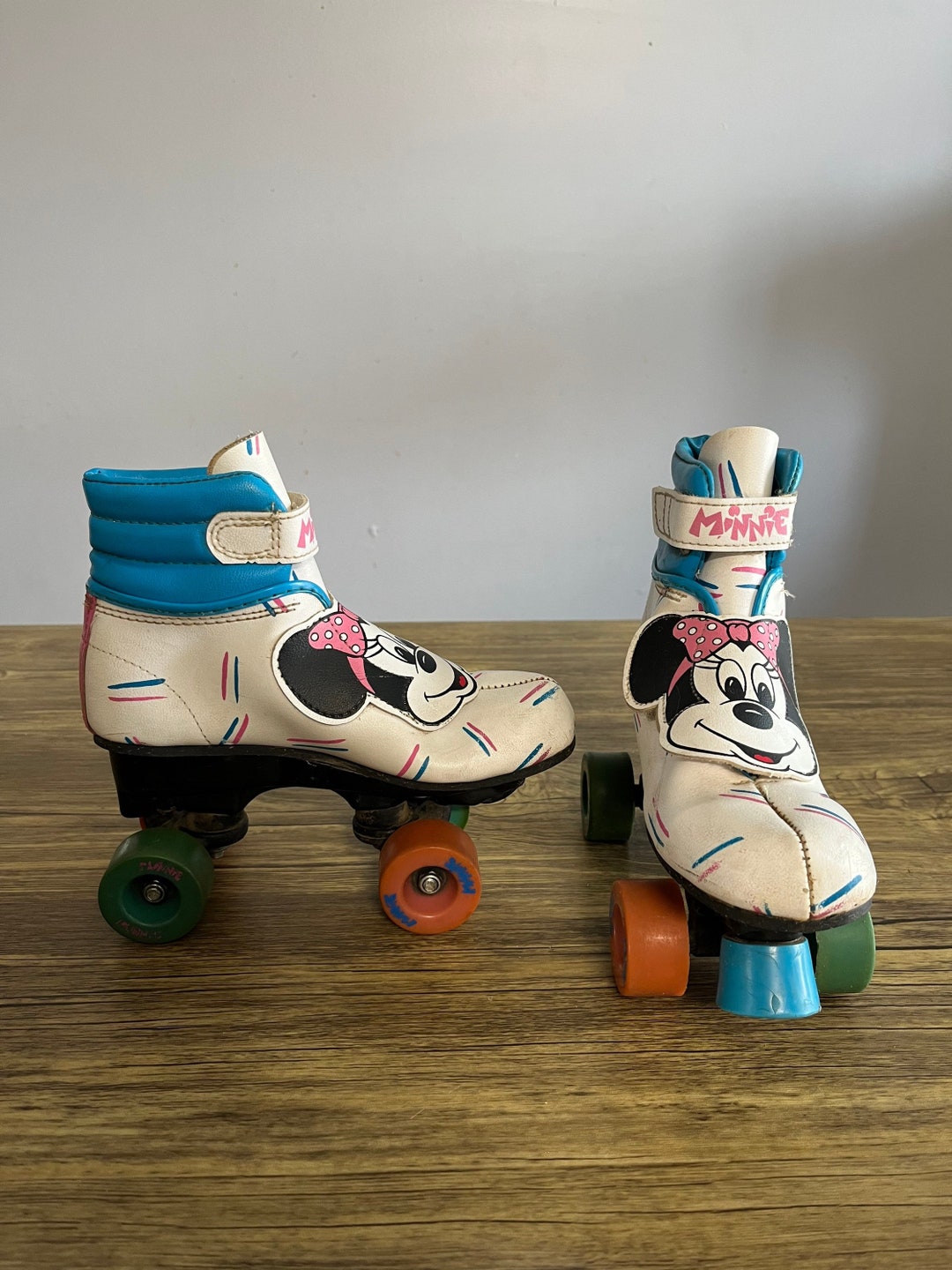 Vintage 80s Minnie Mouse Roller Skates Child Youth Sz 1 Disney