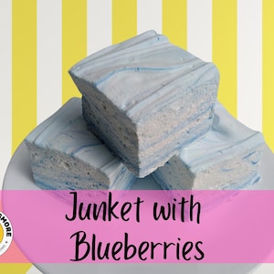 Bosbessen met Junket Gourmet Marshmallows | Handgemaakte marshmallows | Zelfgemaakte ambachtelijke lekkernijen voor warme chocolademelk en s&#39;mores