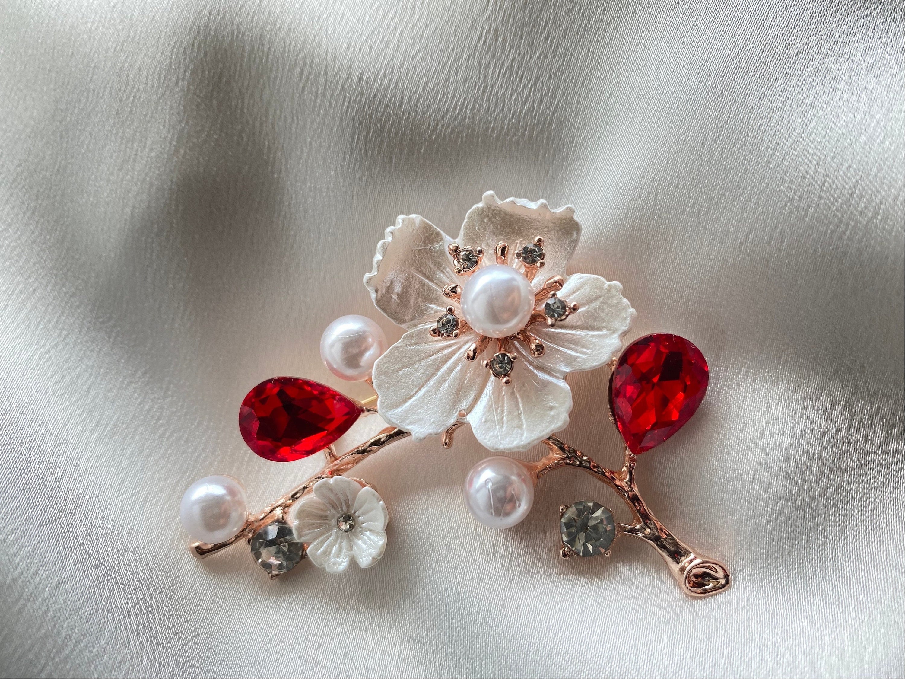 Buytra Hot Pearl Rhinestone Crystal Vintage Flower Brooch Pin Brooches For  Women Gift 