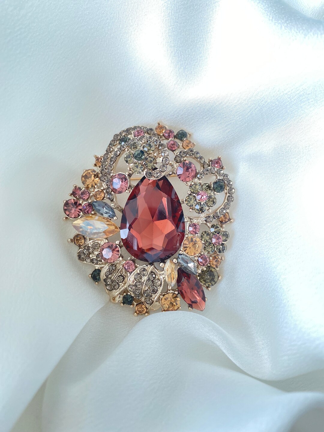 Vintage Crystal Brooch Pendant Gold Plated Brooch High Quality Luxury