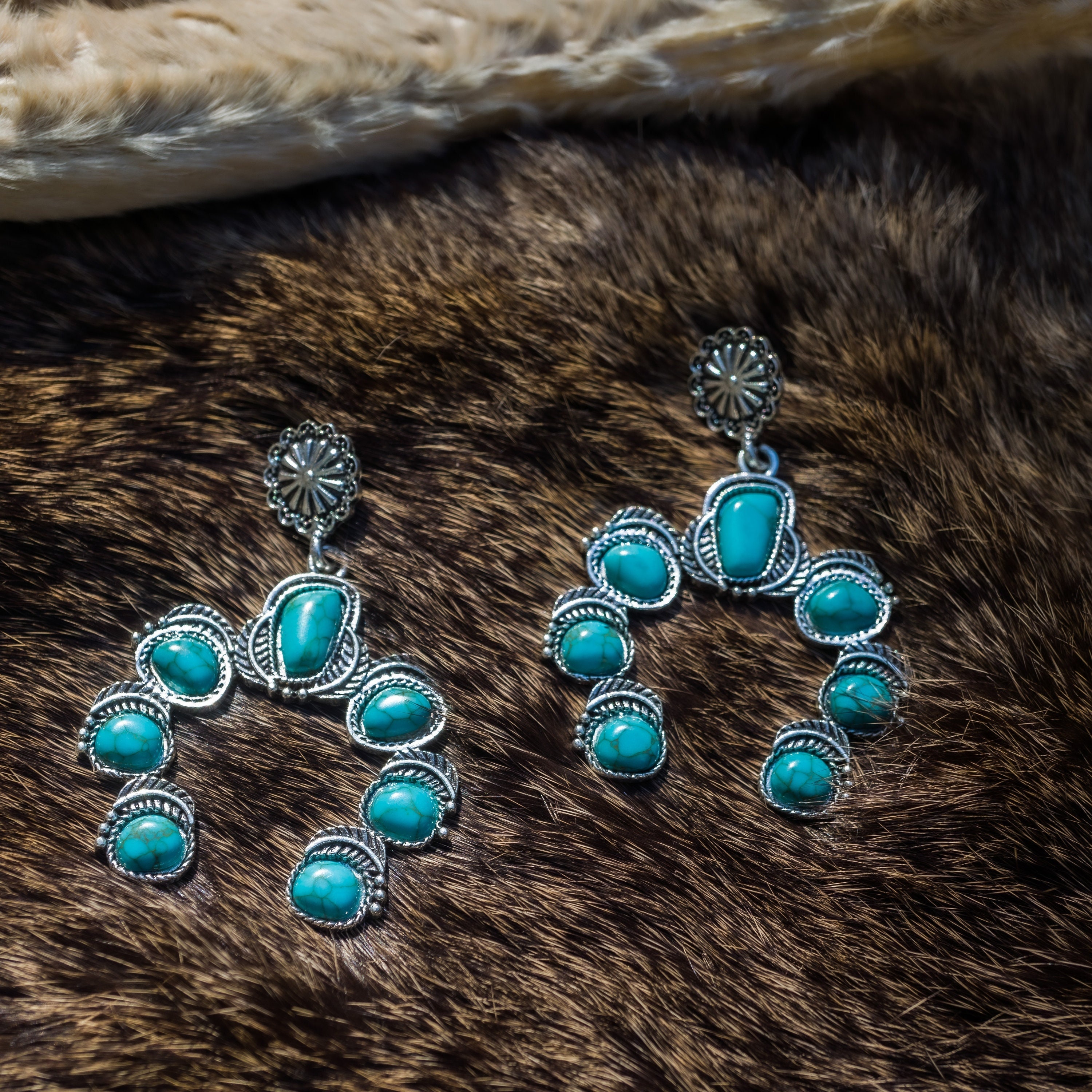 COMPUKAS Western Cowgirl Ohrringe - Vintage Strass Ohrhänger Mit Cowboyhut Design