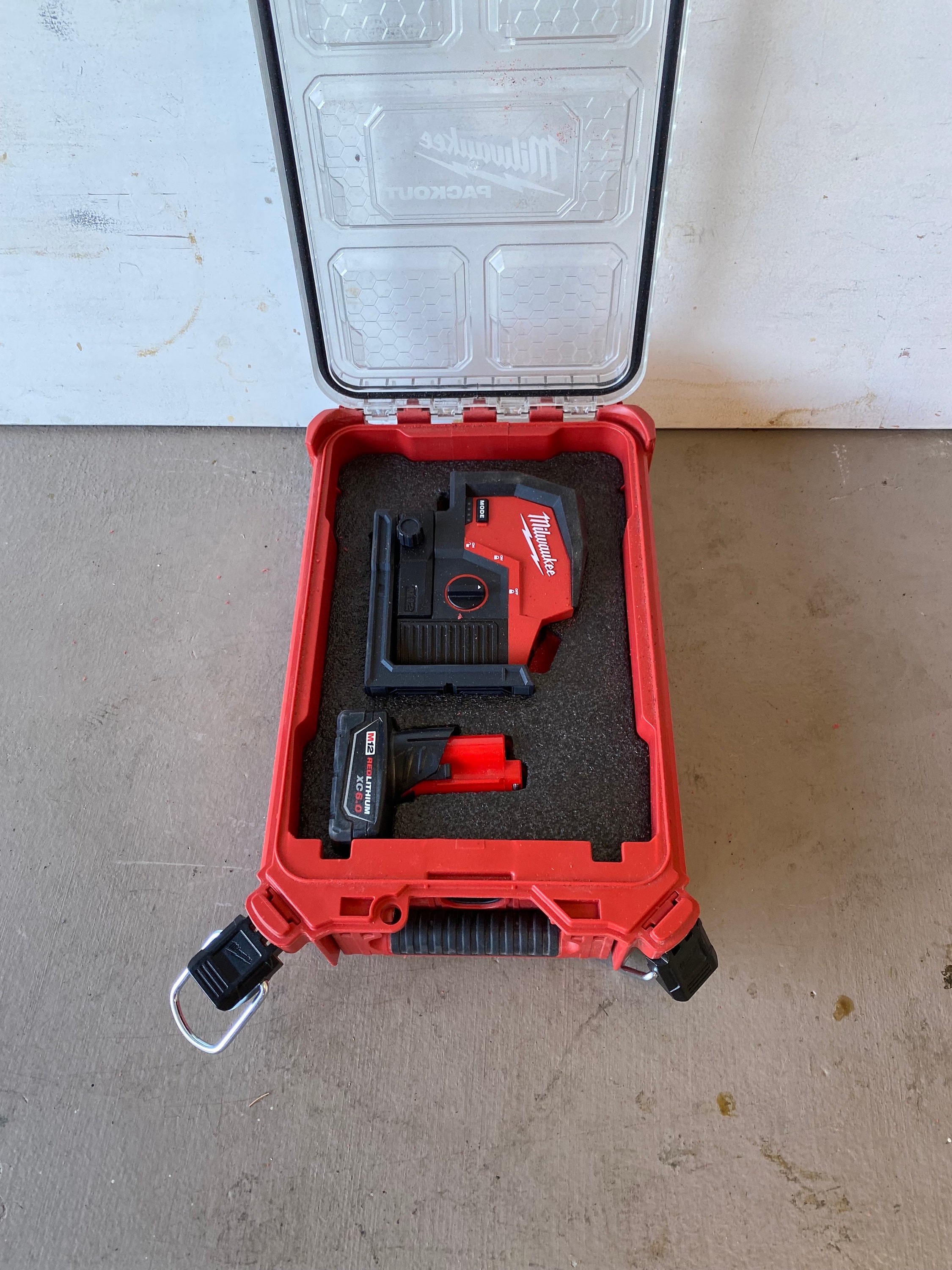 4 Tool & 2 Battery Foam Insert for PACKOUT™ Large Tool Box