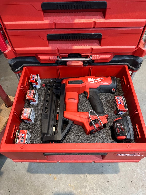 Milwaukee Packout M18 16 Gauge Straight Finish Nailer Kaizen Foam