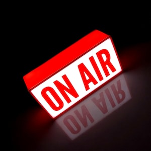 On Air Light Sign, Dimmable On Air Lamp, Custom Lightbox, Customizable Podcast Sign, Ideal for Studios, Content Creators & Broadcasting