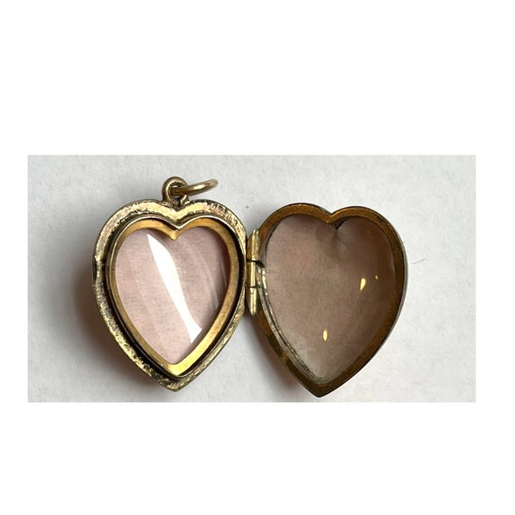 Vintage Chubby Gold Filled Etched Heart Locket - image 3