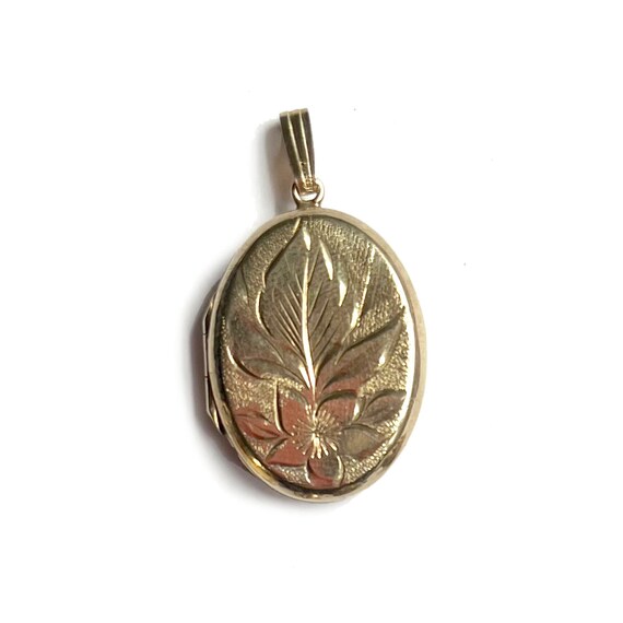 Antique Etched Oval 9ct Gold Locket Gem