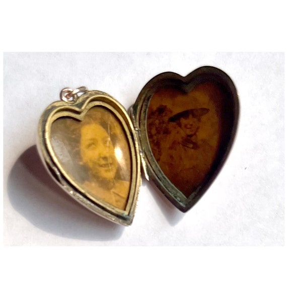 Antique Gold Etched Double Sided Heart Locket wit… - image 5