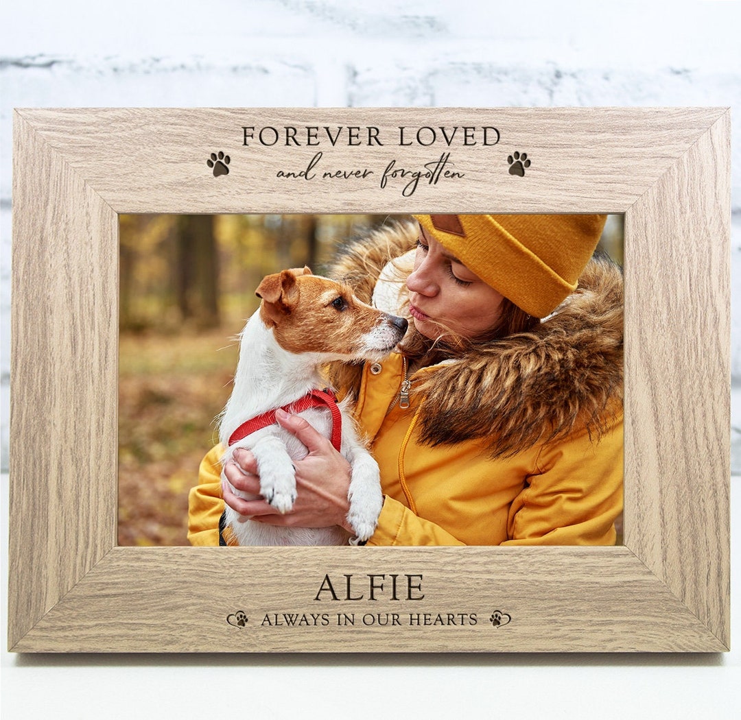 Personalised Pet Memorial Frame Paw Prints
