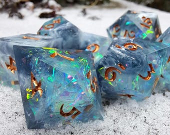 Visage - handmade 7-piece sharp-edged diceset for ttrpg, dungeons and dragons, pathfinder, daggerheart