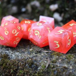 Summer Sweetness - handmade sharp-edged 7 piece diceset for ttrpgs, d&d, dungeons and dragons, pathfinder