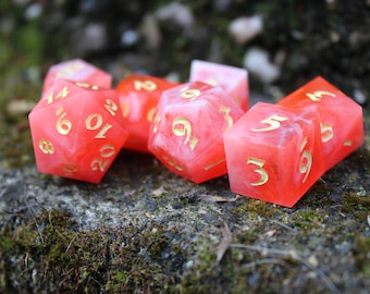 Summer Sweetness - handmade sharp-edged 7 piece diceset for ttrpgs, d&d, dungeons and dragons, pathfinder